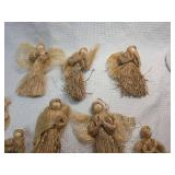 Lot of 8 straw Christmas ornaments  - Retail: $24