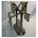 Rotating Ferris-Wheel-Style Photo Frame