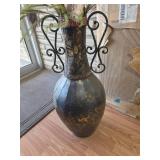 Very large decorative vase with decor