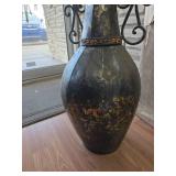 Very large decorative vase with decor