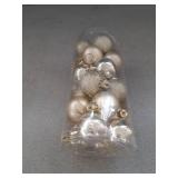 24Pcs Christmas Ornaments - Shatterproof Hanging Balls for Holiday Decoration, Ideal for Christmas Tree, Weddings, Parties, 1.57\"-4CM(Champagne) - Retail: $6,885