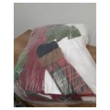 APXPF Christmas Chair Covers Set of 6 Christmas Chair Back Covers for Dining Room Cute Santa Chair Cover Party Chair Covers Christmas Decorations Red - Retail: $16