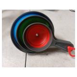 Large Small Funnel Set of 3, Food Grade Mini Funnels for Kitchen Use, Silicone Collapsible Funnels, Wide Mouth Canning Funnel for Mason Jars, Filling Bottles, Flask, Tiny Spice, Cooking Water YLYL - R