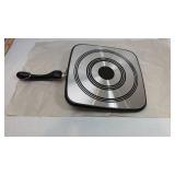 Modern Non-Stick Griddle Pan with Concentric Circle Design