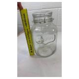 Yorkshire Glass Beverage Dispenser with Spigot