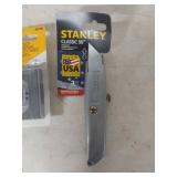 Stanley USA Classic 99 Utility Knife and 30 Pack Blades