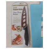 Home Innovations Kitchen Set - 2 Knives and Cutting Board