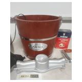 Aroma 4-Quart Traditional Ice Cream Maker AIC-244