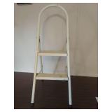 2-Step Metal Folding Ladder