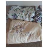 Floral Bedding Set with Quilted Pillows