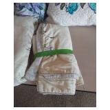 Floral Bedding Set with Quilted Pillows