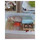 Decorative Word Signs Decor and Crafts Lot