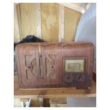 Silvertone Wooden Table Radio