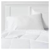 Twin/Twin XL All Season Comforter Insert White - Room Essentials: Microfiber, Secure Corner Tabs, Box Quilting, 170 Thread Count - Retail: $50