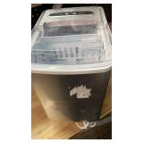 Insignia Portable Ice Maker NS-IMP26SL0