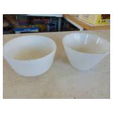 Pyrex and Fire King mixing bowls