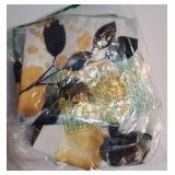 Black and Gold Botanical Pillow Covers 18x18 Set of 2, Abstract Modern Decorative Throw Pillow Covers for Living Room Bedroom, Modern Home Decor, Black and Gold Bedroom Living Room Decor - Retail: $15