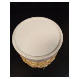 LiveTrends Hayward Ceramic Indoor Planter Pot Matte White 6.5\'x6.5\'x5.5\' - Retail: $20