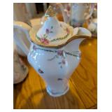 Rose Pattern Porcelain Creamer Set with Gold Trim