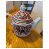 Charles Dickens Pickwick Papers Decorative Teapot