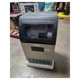SIMZLIFE17 in. 100 lb. / 24H Full Ice Sizes Built-In/Freestanding Commercial Ice Maker in Stainless Steel,Auto-cleaning, Shutoff - Retail: $499