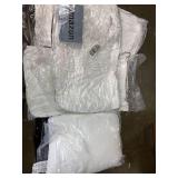 Luxury Hypoallergenic Sleeping Bed Pillows - Soft and Supportive - Premium Down Alternative Fill - Ideal for Side, Back, and Stomach Sleepers Queen Size Set of 4