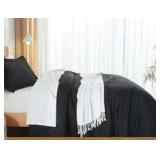 Hisnug Lightweight Quilt Set, Queen Black