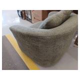 Harper And Bright Designs Green 360 Swivel Arm Chair with a Throw Pillow- Retail: $348