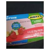 Motts Fruit Smoothies Strawberry Banana, 4.2 oz clear pouches, 4 Pack, Non-dairy, Made With Oatmilk, Made With Real Fruit, Good Source of Calcium, On-the-Go