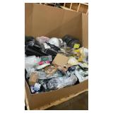 Pallet of miscellaneous items and various conditions (see description) Pallet of miscellaneous items and various conditions (see description)