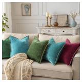 decorUhome Spring Chenille Soft Cozy Throw Pillow Covers 18x18 Set of 2, Modern Farmhouse Boho Velvet Decorative Pillow Cases with Stitched Edge for Couch Sofa Bed Home Decor, Forest Green decorUhome Spring Chenille Soft Cozy Throw Pillow Covers 18x18 Set of 2, Modern Farmhouse Boho Velvet Decorative Pillow Cases with Stitched Edge for Couch Sofa Bed Home Decor, Forest Green