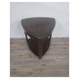 Triangular Nesting Side Tables Triangular Nesting Side Tables