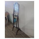 Traditional Wooden Floor Mirror with Stand Traditional Wooden Floor Mirror with Stand