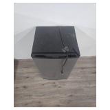 Frigidaire Mini Refrigerator 4.5 Cu Ft Frigidaire Mini Refrigerator 4.5 Cu Ft