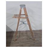 Werner 5-Foot Wooden Step Ladder Werner 5-Foot Wooden Step Ladder