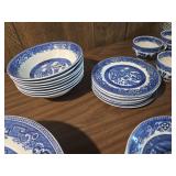 50 pieces Blue Willow Pattern Dinnerware Set old willow alfred meakin england 50 pieces Blue Willow Pattern Dinnerware Set old willow alfred meakin england