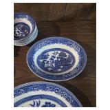 50 pieces Blue Willow Pattern Dinnerware Set old willow alfred meakin england 50 pieces Blue Willow Pattern Dinnerware Set old willow alfred meakin england