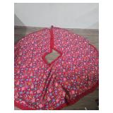 Christmas Tree Skirt with Penguin Pattern Christmas Tree Skirt with Penguin Pattern