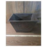 Metal planter Metal planter
