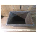 Metal planter Metal planter