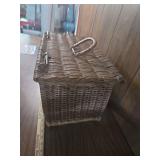 Decorative Woven Wicker Storage Basket Decorative Woven Wicker Storage Basket