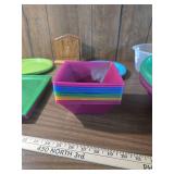 Colorful Plastic Party Dinnerware Set Colorful Plastic Party Dinnerware Set