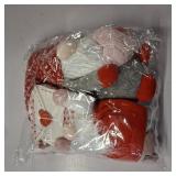 Vintend 2Pcs Valentines Day Gnomes Decorations, Handmade Valentine Gnome Decor Mr & Mrs Swedish Tomte Stuffed Gnomes Plush Doll Knomes Ornaments for Girlfriend Wife Women