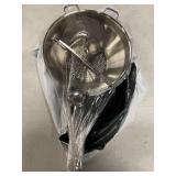 Food Mill Stainless Steel, Rotary Food Mill for Tomato Sauce, Mashed Potatoes, Applesauce, Jams and More, Potato Ricer (Silver)