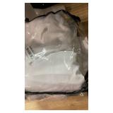 White Polyester Filling Material - 1 lb Bag White Polyester Filling Material - 1 lb Bag