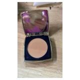 Estee Lauder Double Wear Matte Powder Foundation Estee Lauder Double Wear Matte Powder Foundation