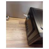 21 in. 1.1 cu. ft. 1000-Watt Countertop Microwave Oven in Fingerprint Resistant Stainless Steel and Bar Handle (Missing Plate) - Retail: $89