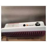 Mr. Heater 20000 BTU Vent Free Radiant Dual Fuel Wall Heater (Missing One Foot) - Retail: $250