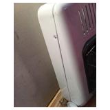 Mr. Heater 30K BTU Vent Free Radiant Dual Fuel Heater w/Thermostat Control - Retail: $290