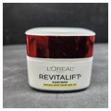 L'Oreal Paris Revitalift Anti-Wrinkle + Firming Day Cream SPF 25 - 1.7oz. BB 2/26